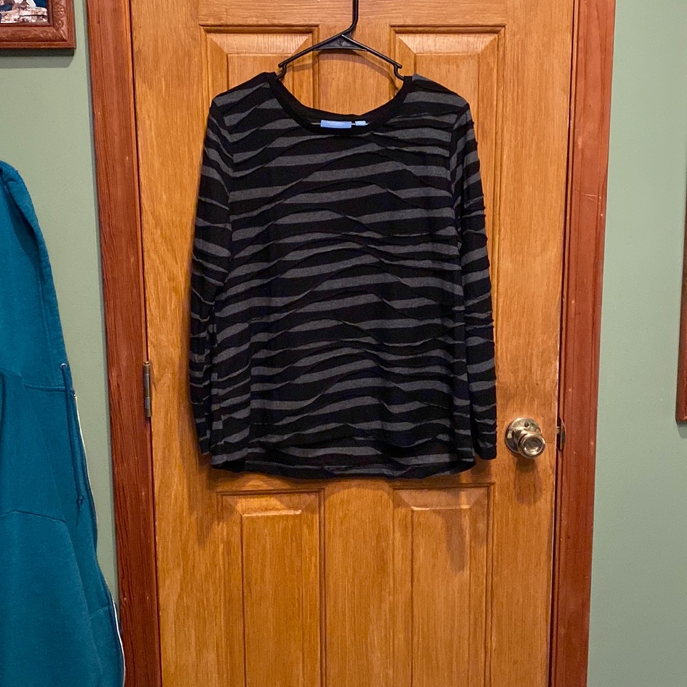 Vera Wang Long Sleeve Shirt